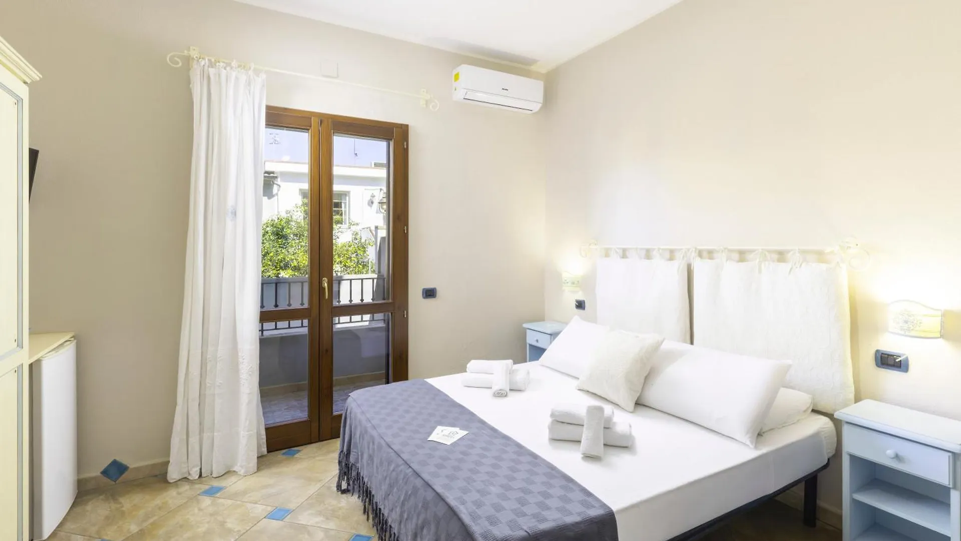 Gasthof Giaco'S Rooms Villasimius